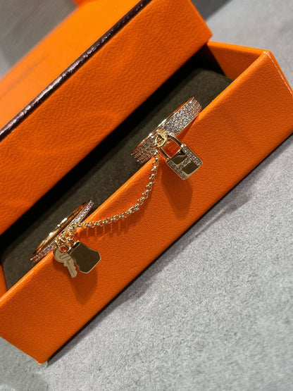 [ECHO ]HM KELLY CLOCHETTE DOUBLE RING IN  WITH DIAMONDS