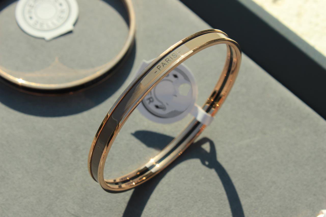 [ECHO ]HM UNI BANGLE BAG