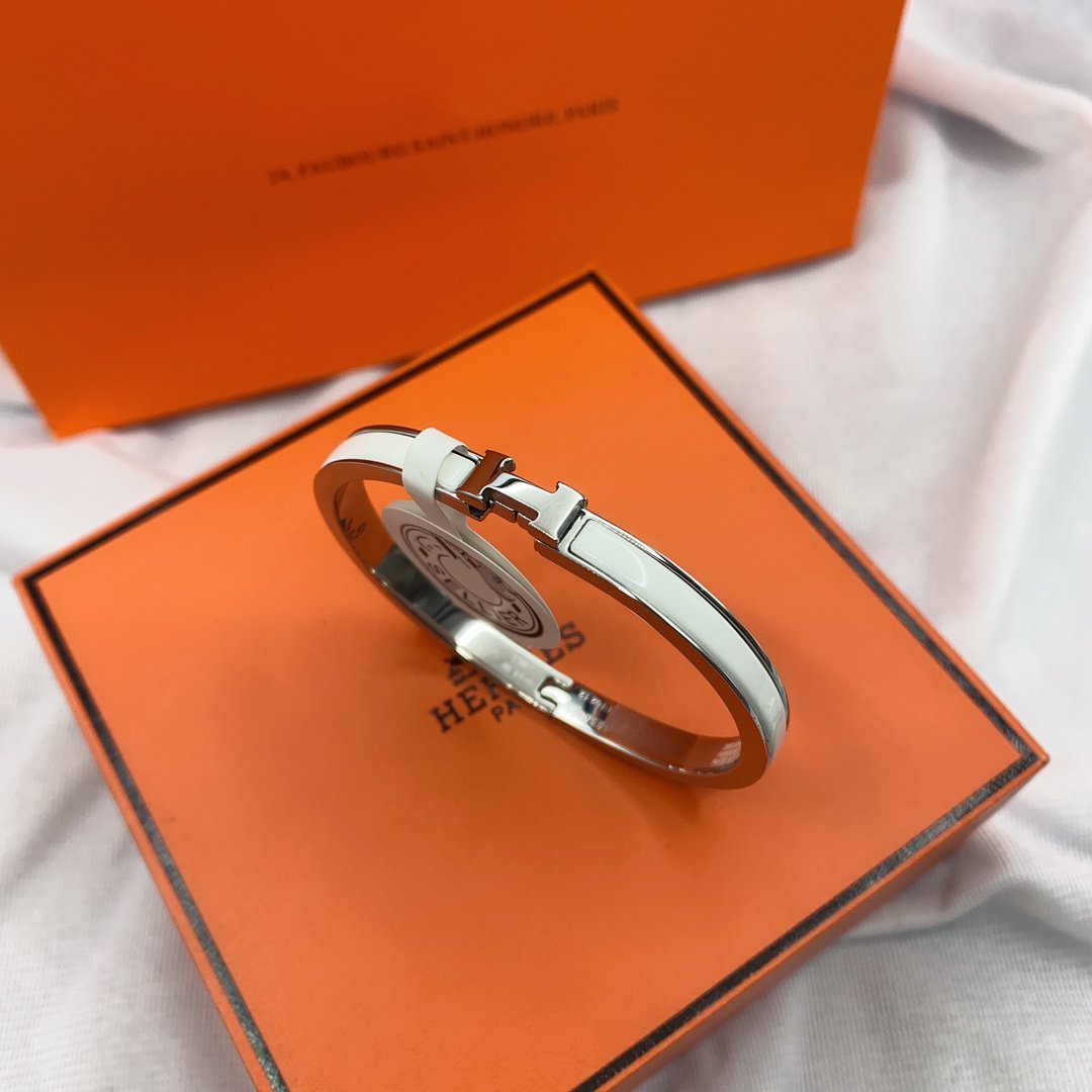 [ECHO ]CLASSIC HM CLIC WHITE 8MM ENAMEL BRACELET