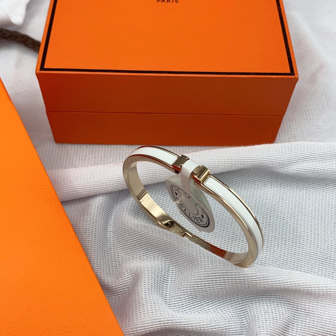 [ECHO ]CLASSIC HM CLIC WHITE 8MM ENAMEL BRACELET