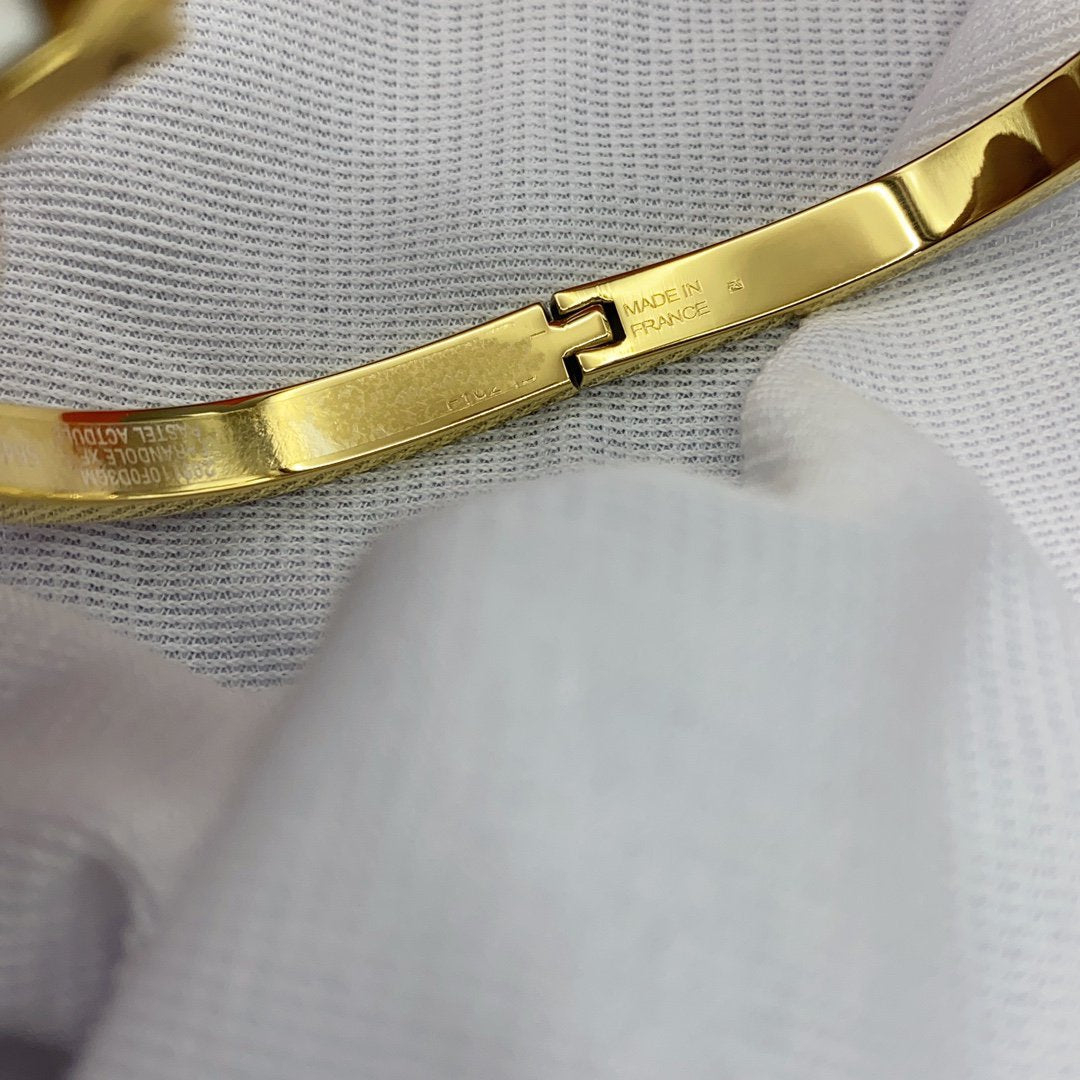 [ECHO ]CLASSIC HM CLIC WHITE 8MM ENAMEL BRACELET