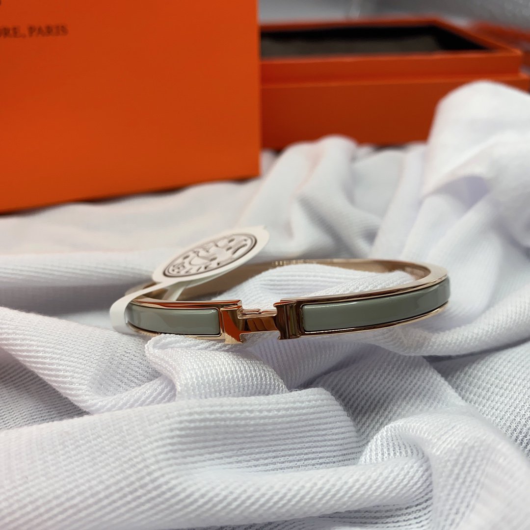 [ECHO ]CLASSIC HM CLIC GREEN 8MM ENAMEL BRACELET
