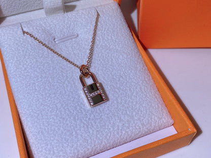 [ECHO ]HM ADVANCED NICHE LOCK HEAD NECKLACE DIAMONDS