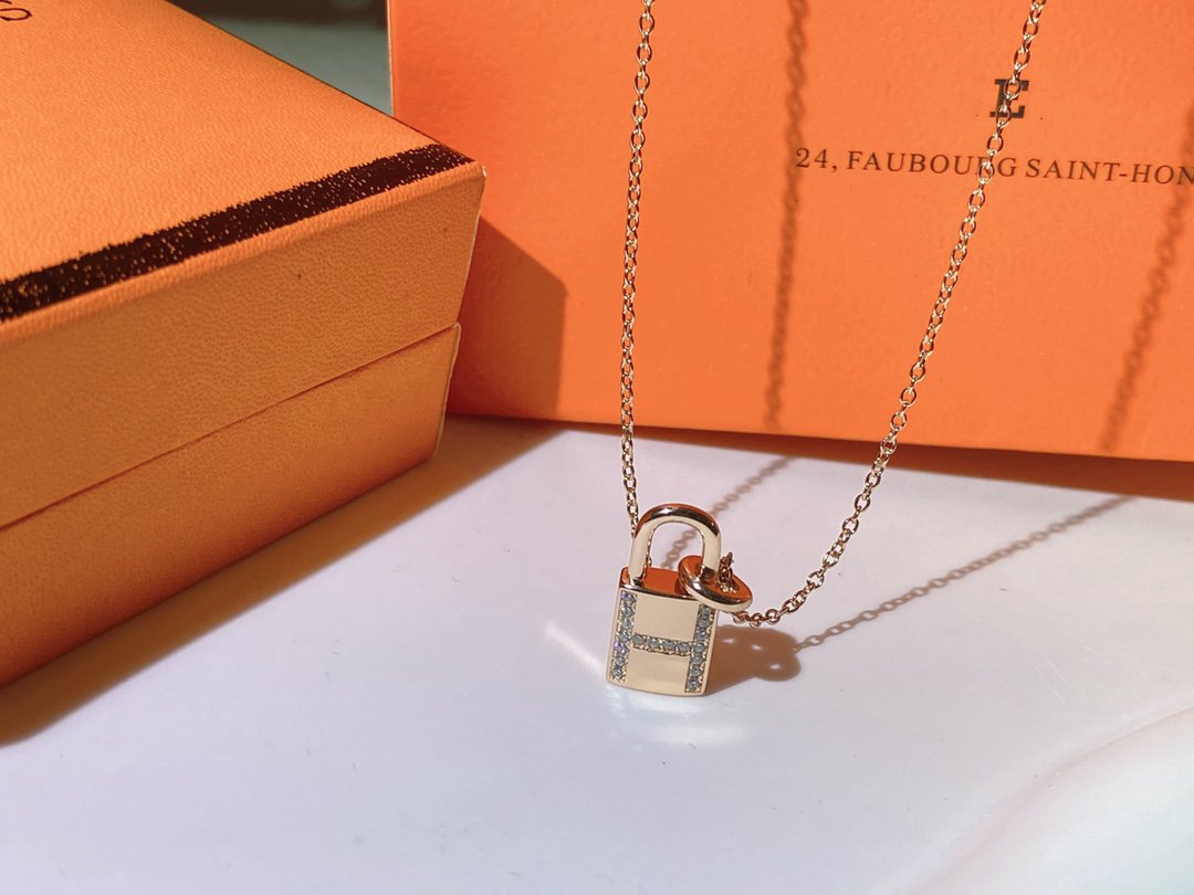 [ECHO ]HM ADVANCED NICHE LOCK HEAD NECKLACE DIAMONDS