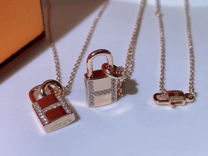 [ECHO ]HM ADVANCED NICHE LOCK HEAD NECKLACE DIAMONDS