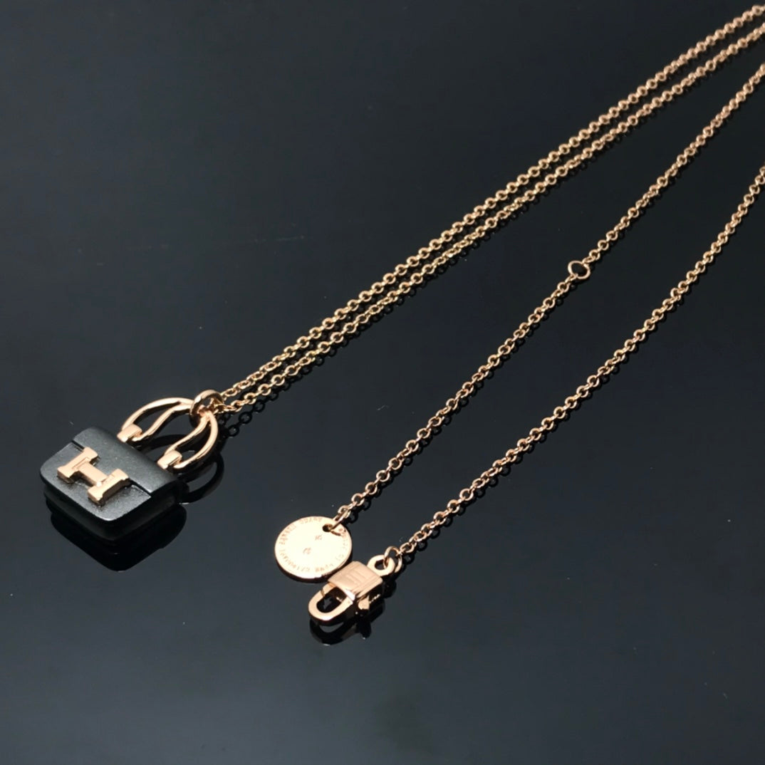 [ECHO ]WOMEN'S HM AMULETTES CONSTANCE PENDANT NECKLACE