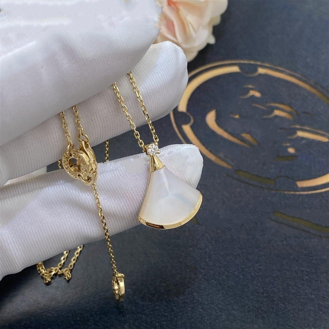 [ECHO ]DREAM NECKLACE WHITE MOP GOLD 1 DIAMOND