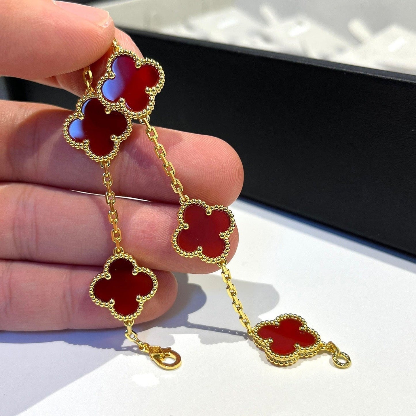 [ECHO ]CLOVER 5 MOTIFS RED AGATE  BRACELET