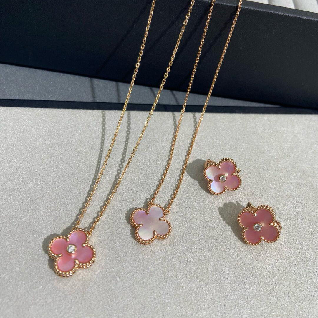 [ECHO ]CLOVER 15MM DIAMOND PINK MOP NECKLACE