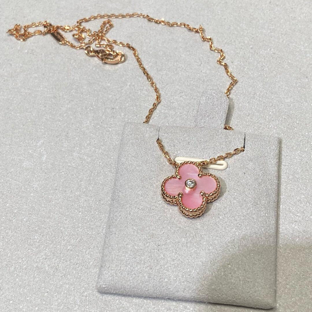 [ECHO ]CLOVER 15MM DIAMOND PINK MOP NECKLACE