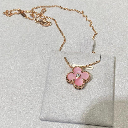 [ECHO ]CLOVER 15MM DIAMOND PINK MOP NECKLACE