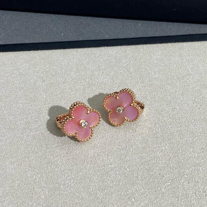[ECHO ]CLOVER MEDIUM 1 DIAMOND PINK EARRINGS
