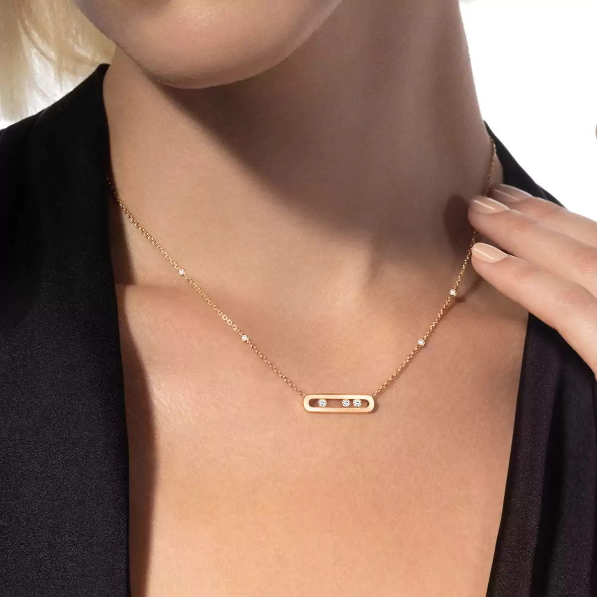 [ECHO] Baby Move Gold Diamond Necklace