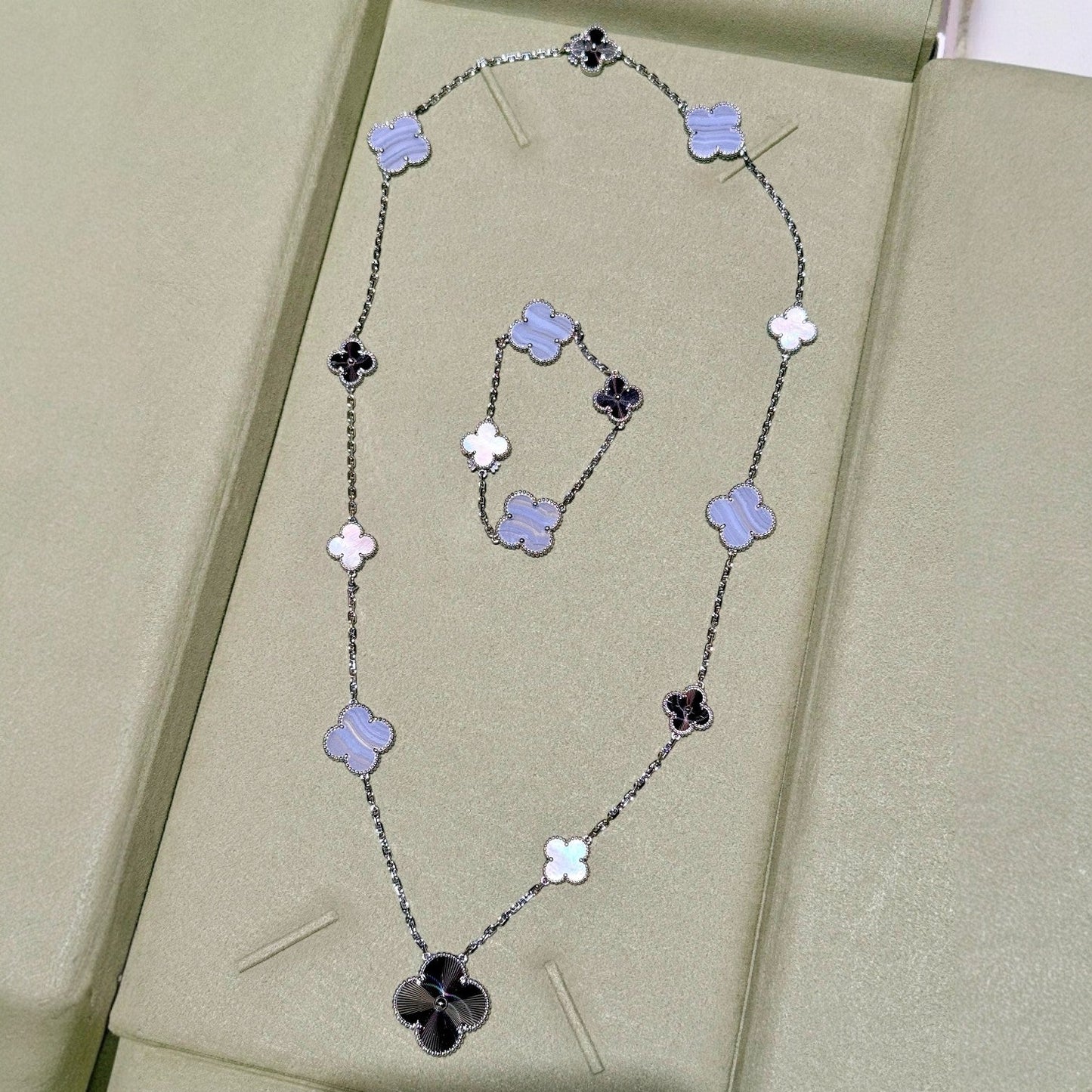[ECHO]DETACHABLE CLOVER 15(11+4) FLOWER SILVER NECKLACE SET