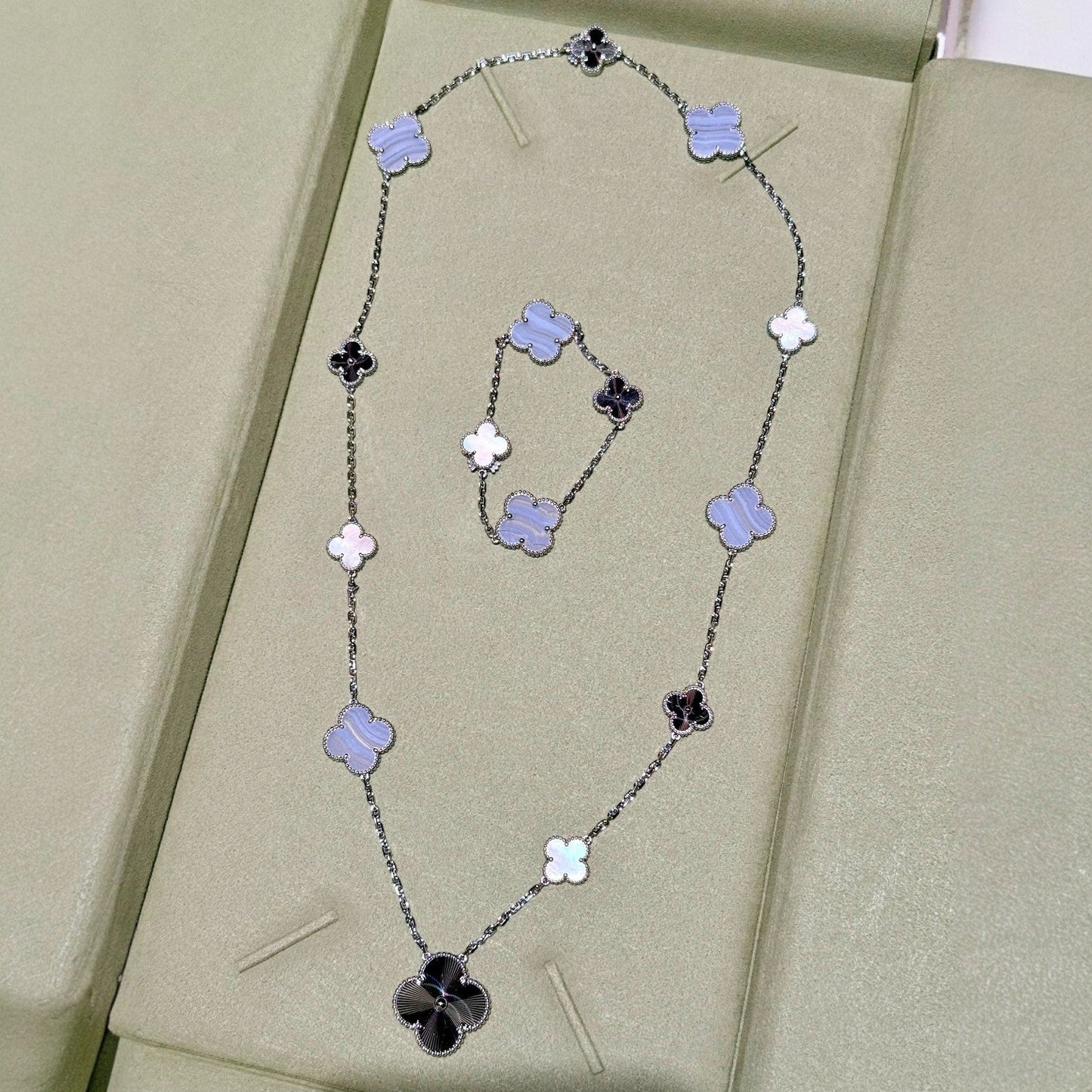 [ECHO ]DETACHABLE CLOVER 15(11+4) FLOWER SILVER NECKLACE SET