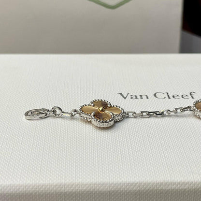 [ECHO ]CLOVER  5 MOTIFS  CHRISTMAS LIMITED EDITION BRACELET