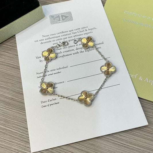 [ECHO ]CLOVER  5 MOTIFS  CHRISTMAS LIMITED EDITION BRACELET