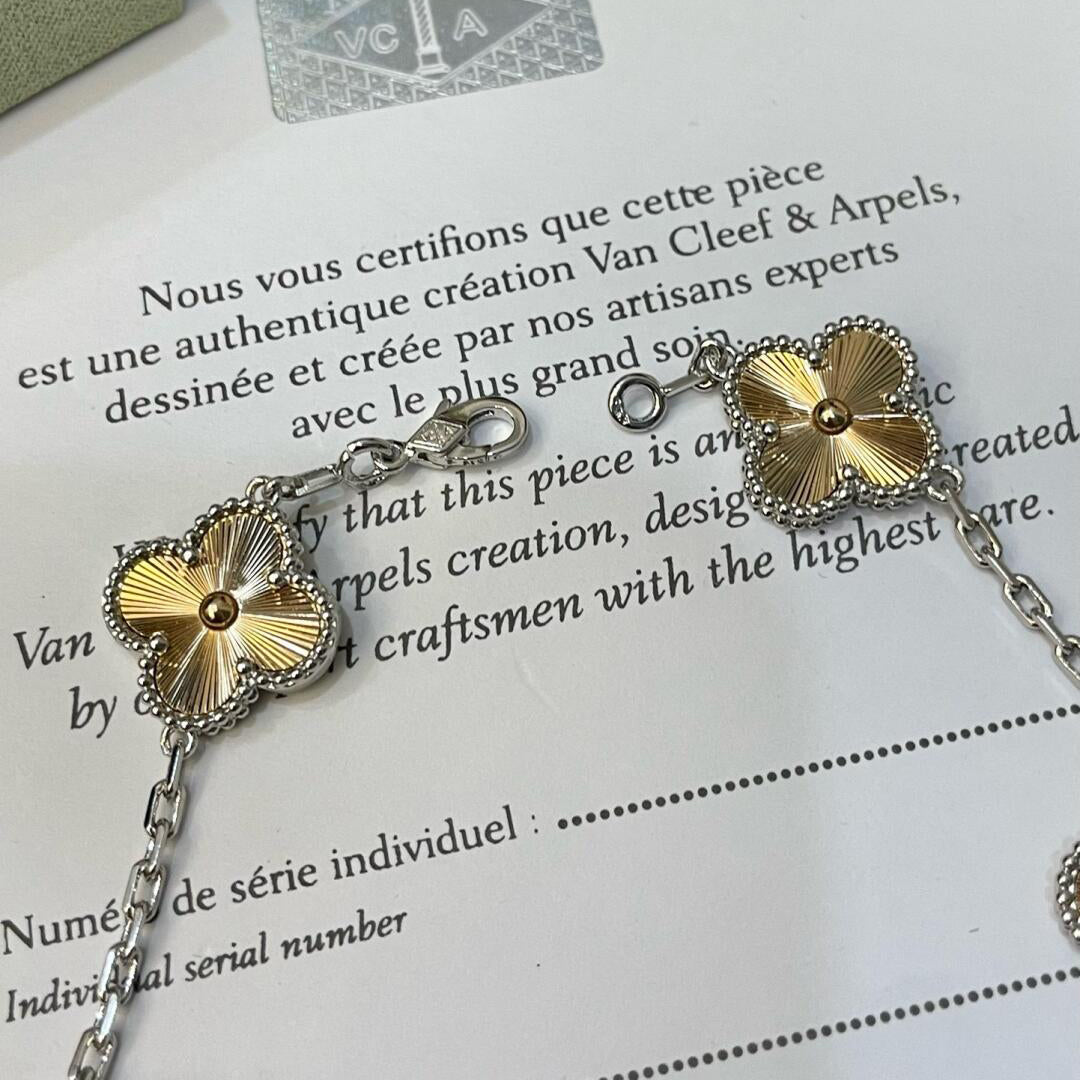 [ECHO ]CLOVER  5 MOTIFS  CHRISTMAS LIMITED EDITION BRACELET