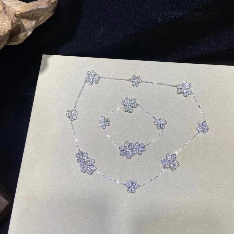 [ECHO ]FRIVOLE SILVER 5 FLOWERS BRACELET