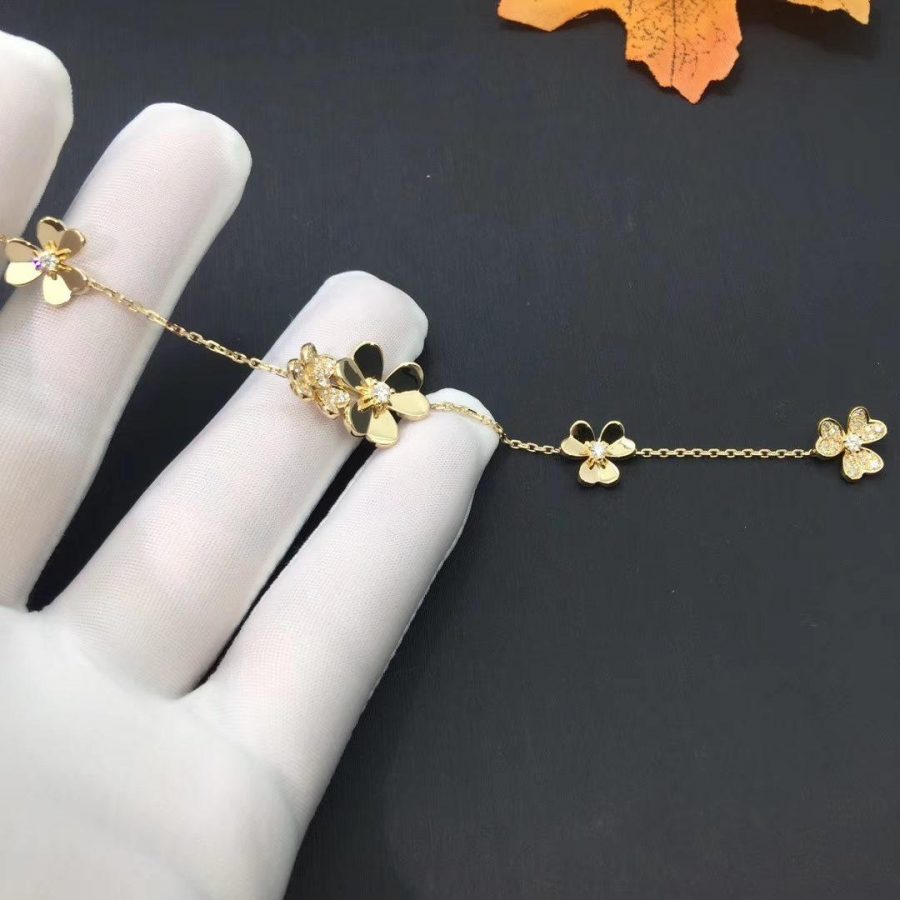 [ECHO ]FRIVOLE GOLD 5 FLOWERS BRACELET