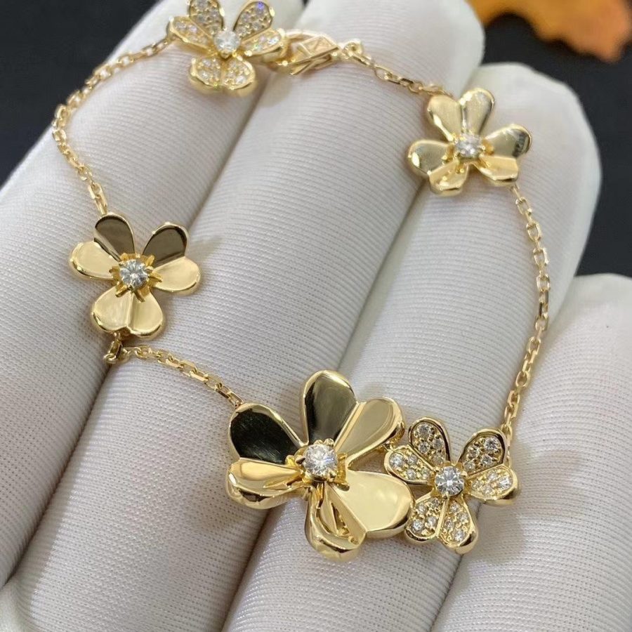 [ECHO ]FRIVOLE GOLD 5 FLOWERS BRACELET