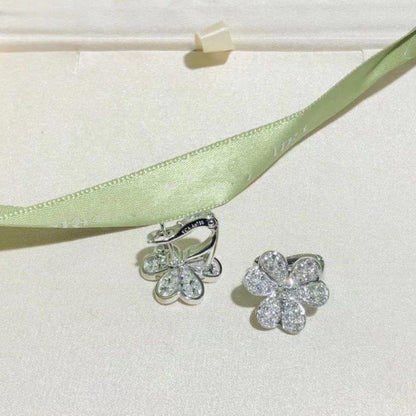 [ECHO ]FRIVOLE SILVER FLOWER DIAMOND EARRINGS