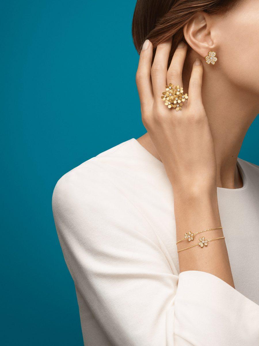 [ECHO ]FRIVOLE GOLD FLOWER DIAMOND EARRINGS
