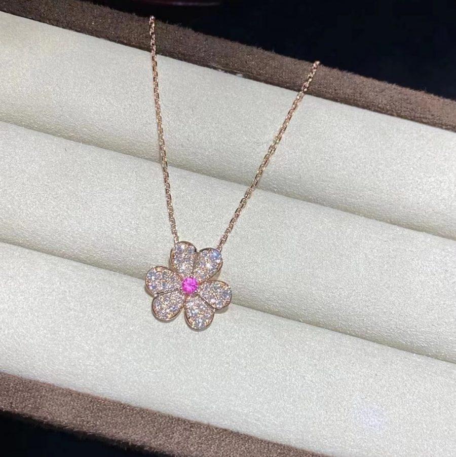 [ECHO ]FRIVOLE ROSE GOLD FLOWER DIAMOND NECKLACE