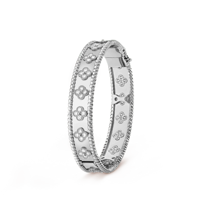 [ECHO ]CLOVER BRACELET 8MM DIAMONDS