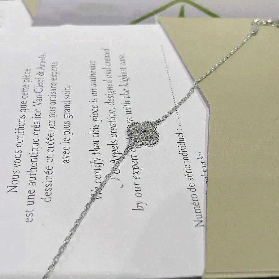 [ECHO ]CLOVER  SINGLE FLOWER BRACELET SILVER