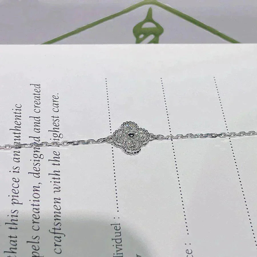 [ECHO ]CLOVER  SINGLE FLOWER BRACELET SILVER