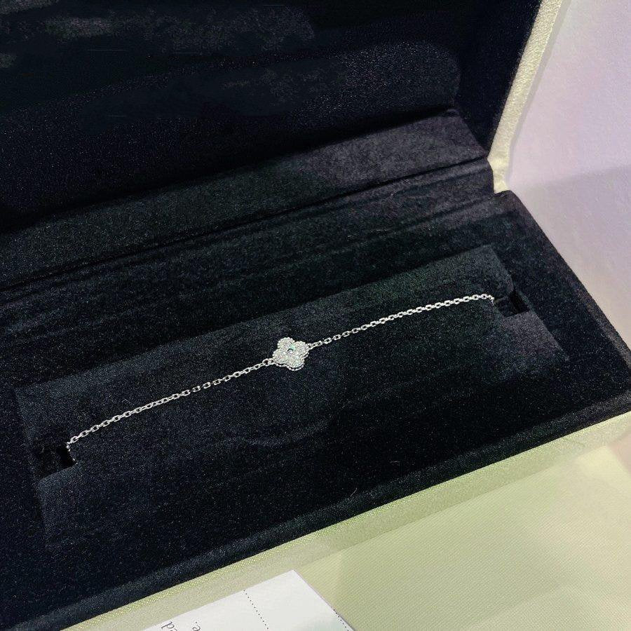 [ECHO ]CLOVER  SINGLE FLOWER BRACELET SILVER