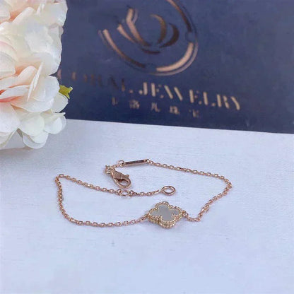 [ECHO ]CLOVER WHITE MOP SINGLE FLOWER BRACELET