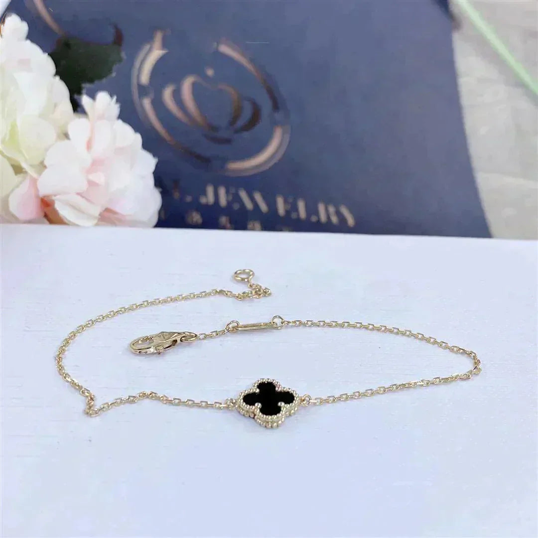 [ECHO ]CLOVER ONYX SINGLE FLOWER BRACELET