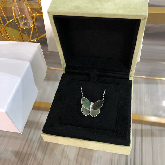 [ECHO ]LARGE BUTTERFLY SILVER PENDANT DIAMOND NECKLACE