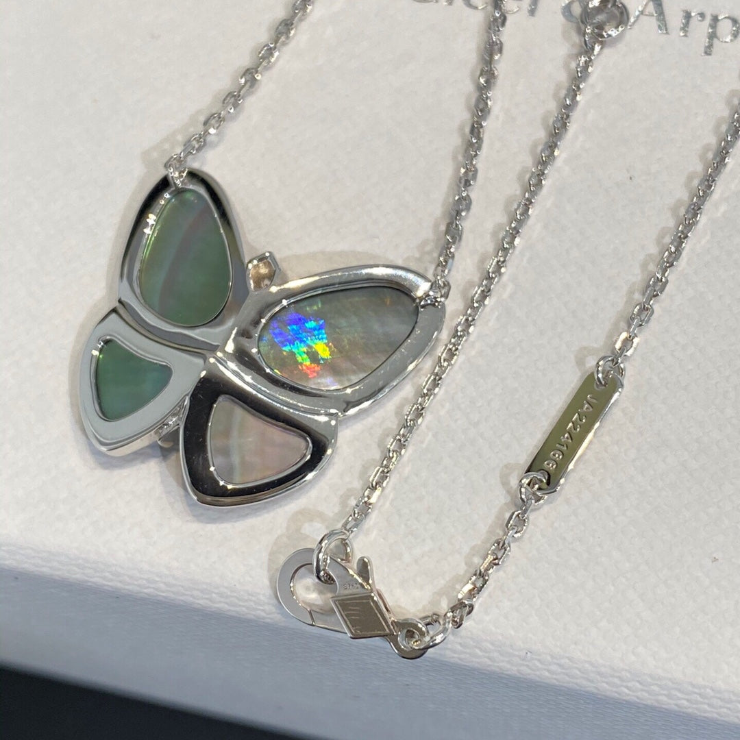 [ECHO ]LARGE BUTTERFLY SILVER PENDANT DIAMOND NECKLACE