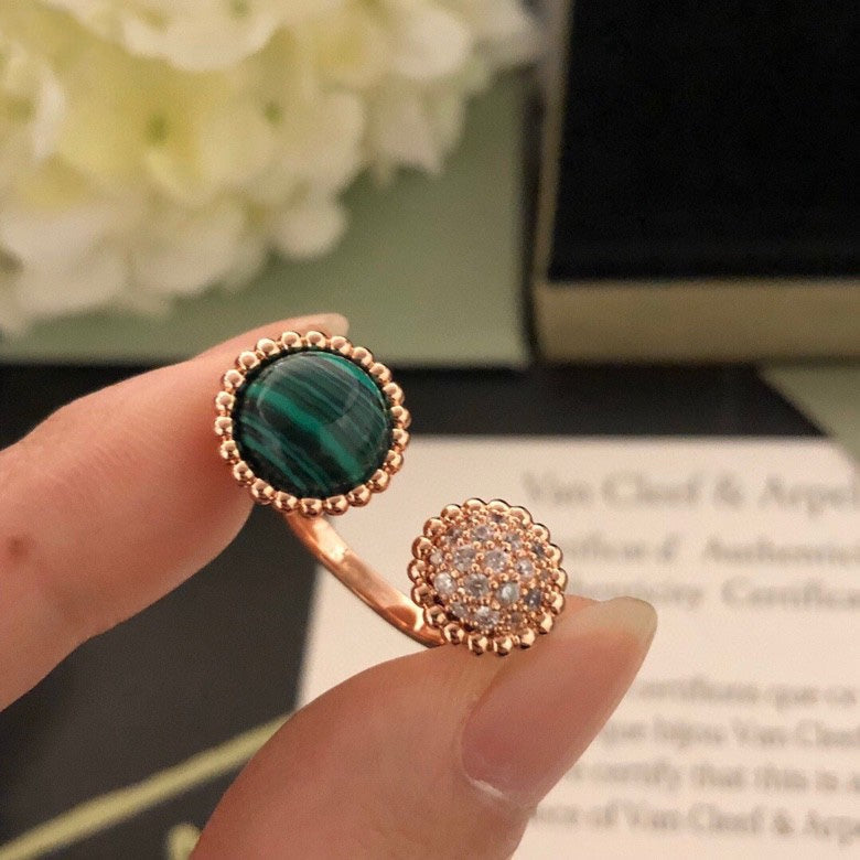 [ECHO ]PERLEE COULEURS DIAMOND ROSE GOLD BETWEEN THE FINGER RING