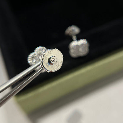 [ECHO ]CLOVER MINI DIAMOND STUD EARRINGS