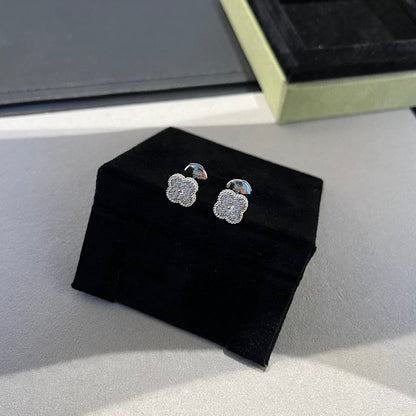 [ECHO ]CLOVER MINI DIAMOND STUD EARRINGS