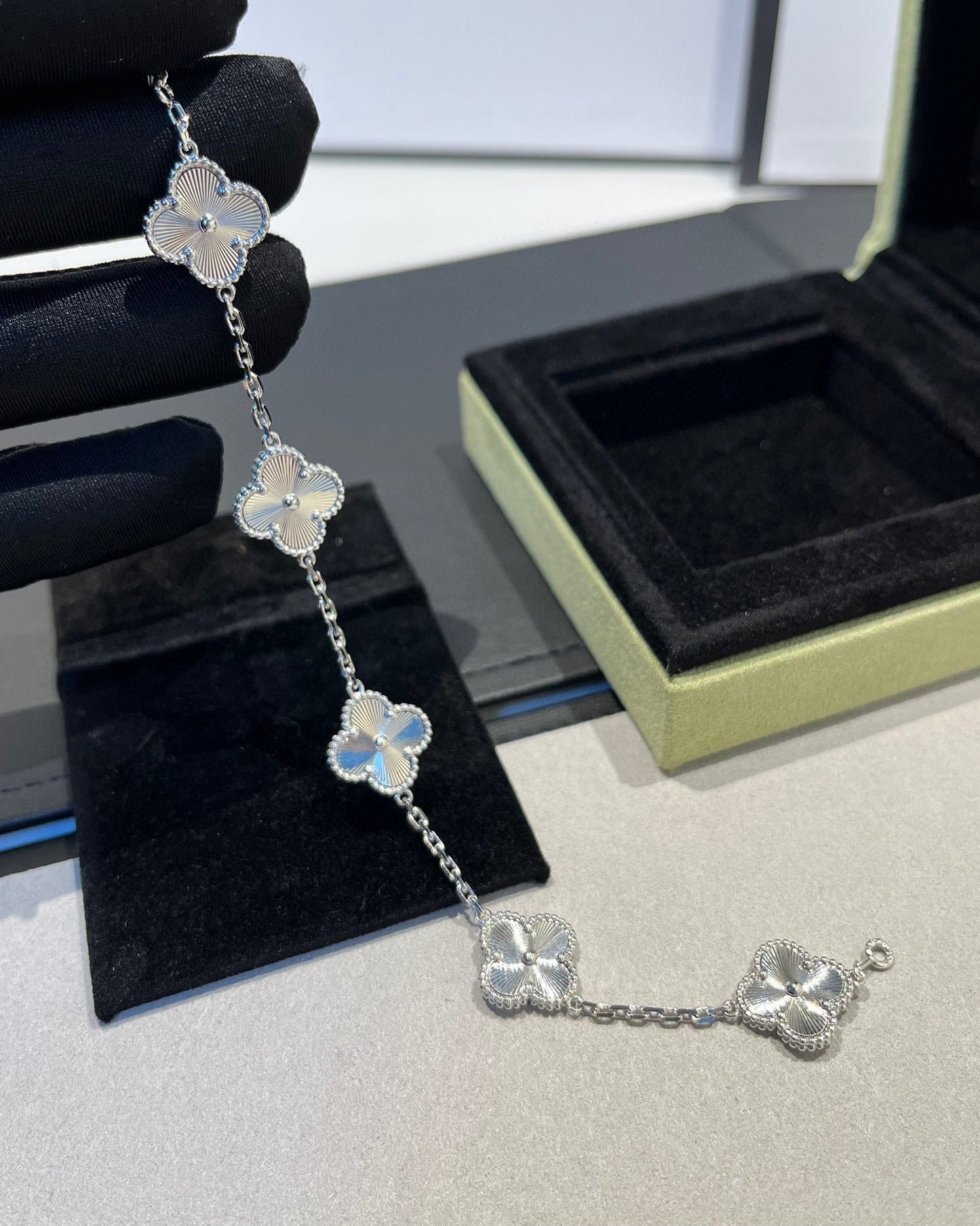 [ECHO ]CLOVER SILVER 5 MOTIFS BRACELET