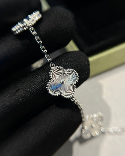 [ECHO ]CLOVER SILVER 5 MOTIFS BRACELET
