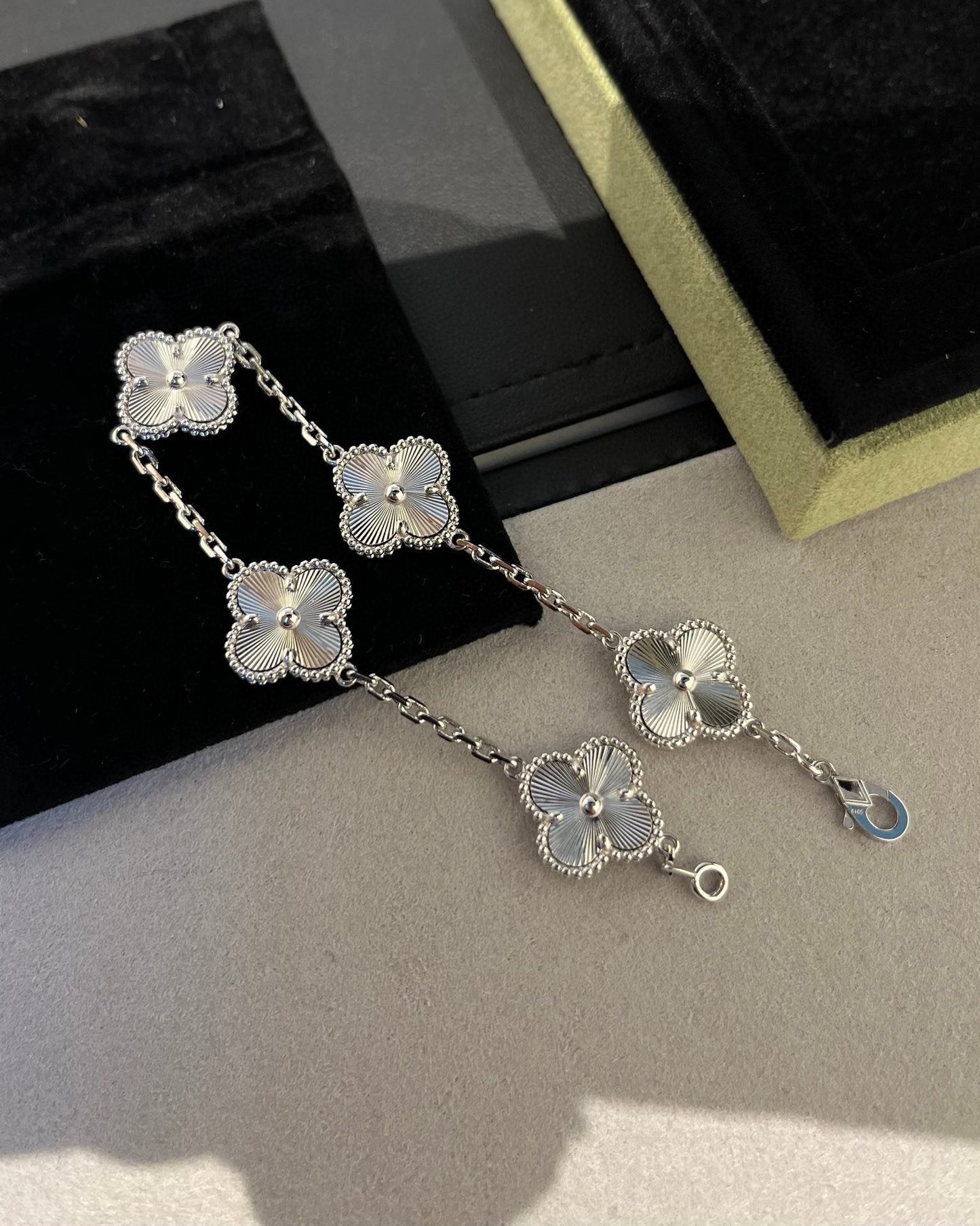 [ECHO ]CLOVER SILVER 5 MOTIFS BRACELET