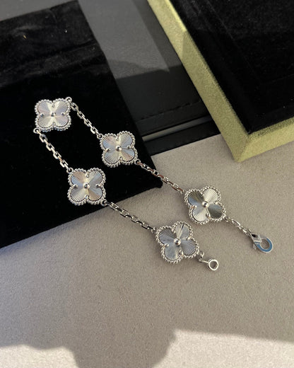 [ECHO ]CLOVER SILVER 5 MOTIFS BRACELET